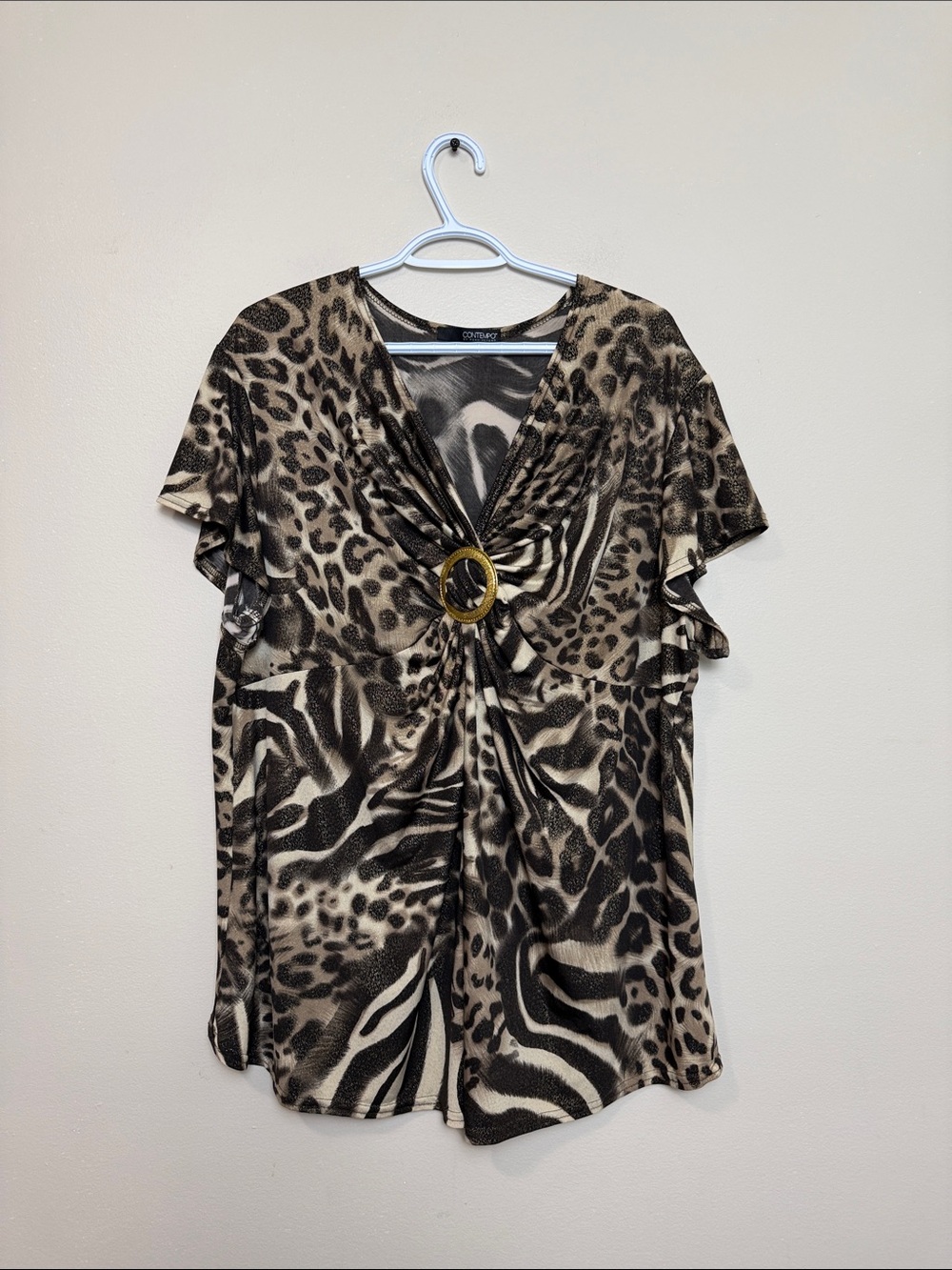 Penningtons Brown Animal Print V-Neck Top with Ring Detail size 3X